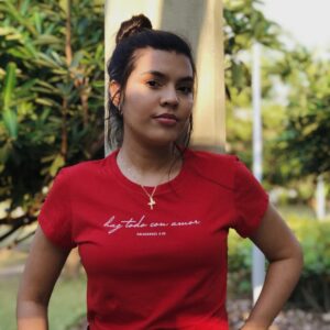 Camiseta Haz todo con amor