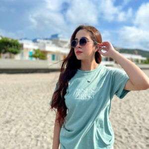 Camiseta Jesus is King
